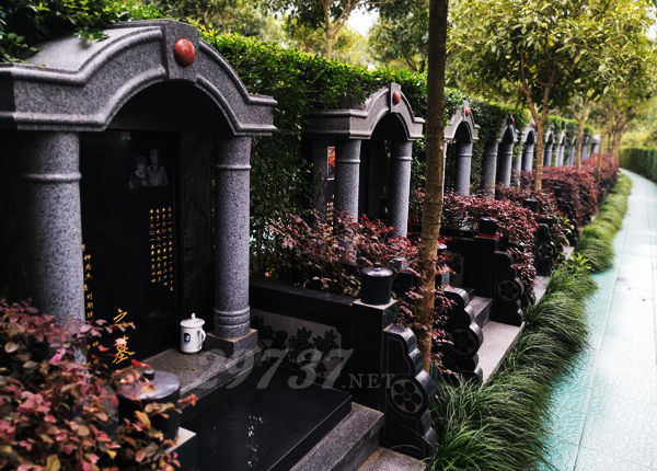 《金沙陵园》成都东郊殡仪馆旁紧挨成都烈士陵园庄园式墓地